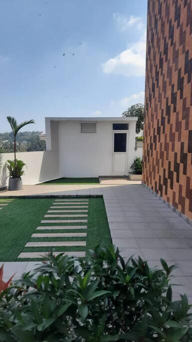 Appartement Gangothri à Thiruvananthapuram Extérieur photo